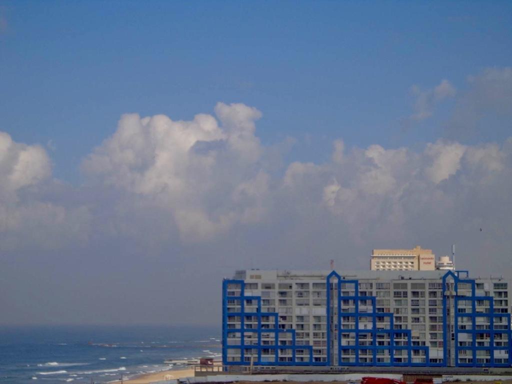 Ferienwohnung Perfect Sea View Bat Yam Exterior foto